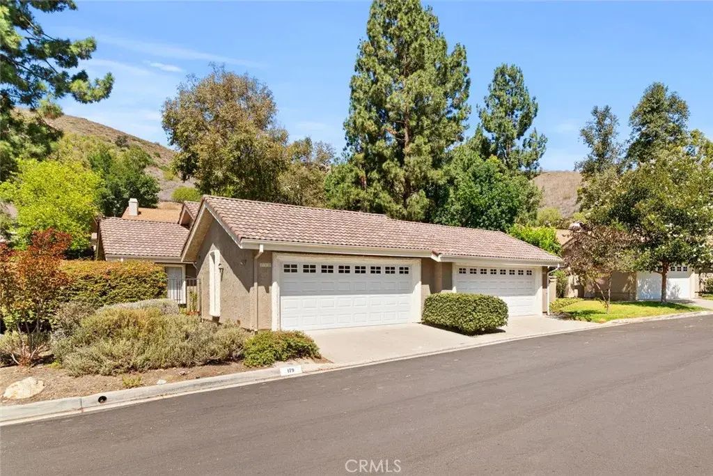 179 Conifer Circle, Oak Park