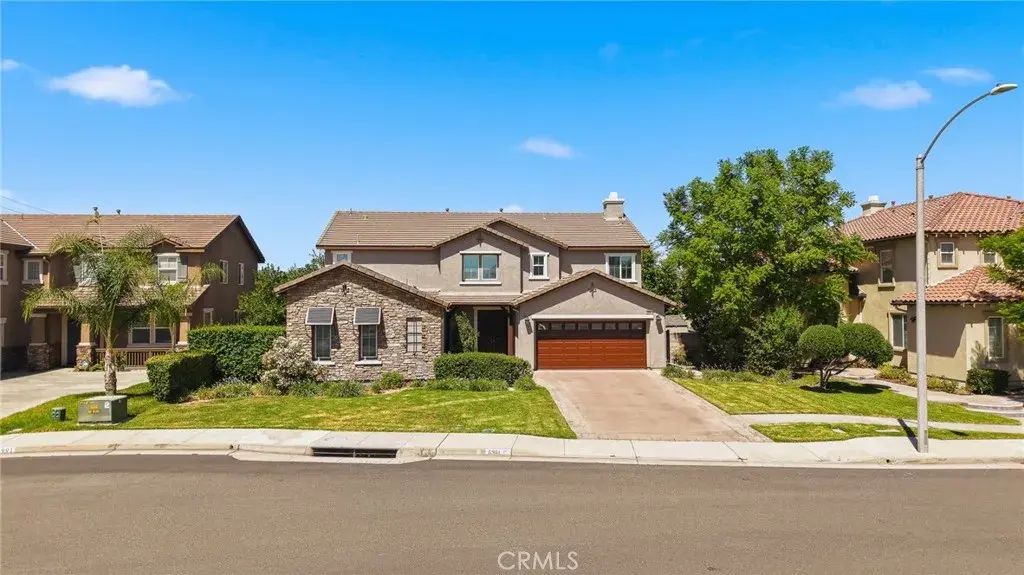 6981 Wild Lupine Road, Eastvale
