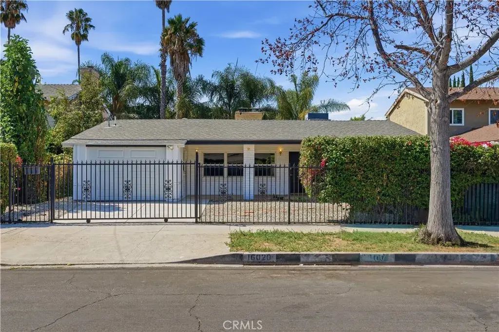 16020 Kittridge Street, Lake Balboa