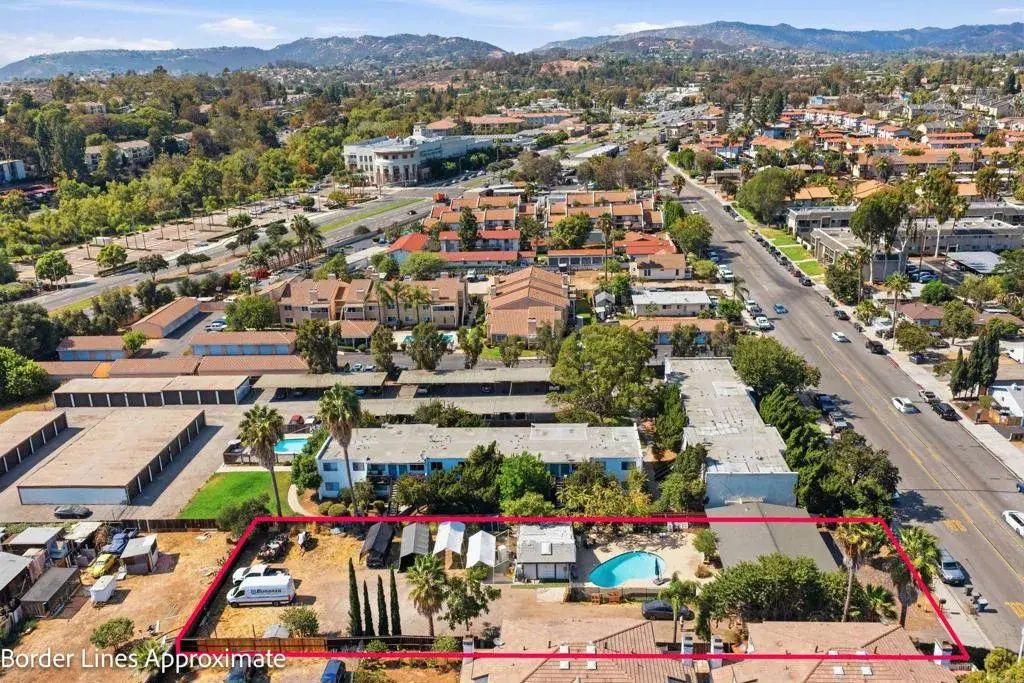 1045 N Escondido Boulevard, Escondido