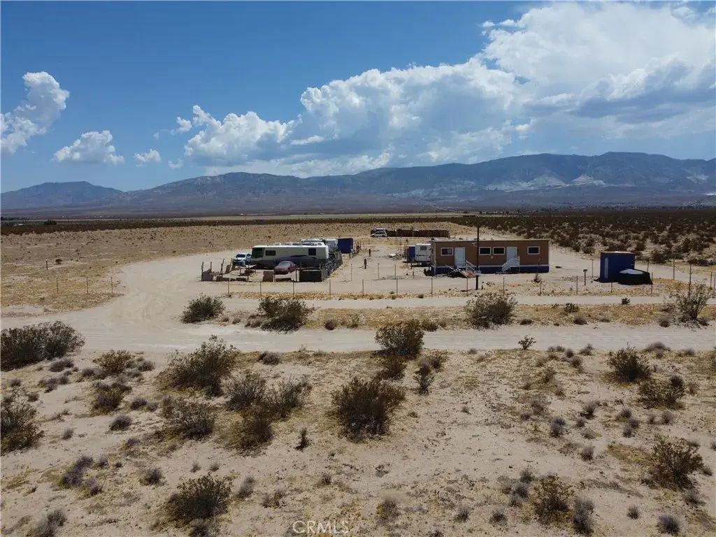 37051 Pearl, Lucerne Valley