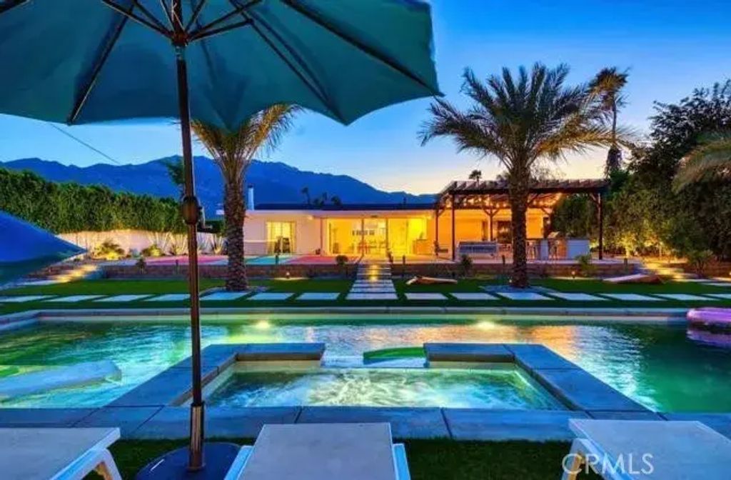 1928 N Farrell, Palm Springs