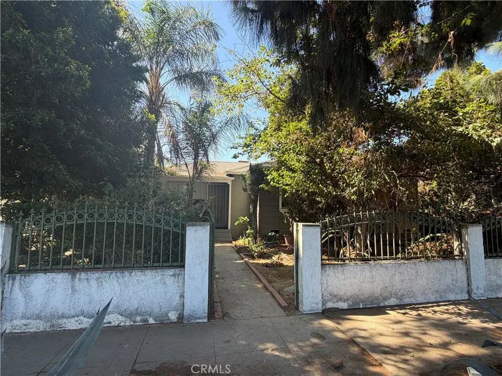 18750 Nordhoff, Los Angeles