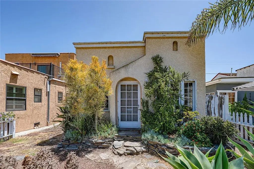 118 Covina Avenue, Long Beach