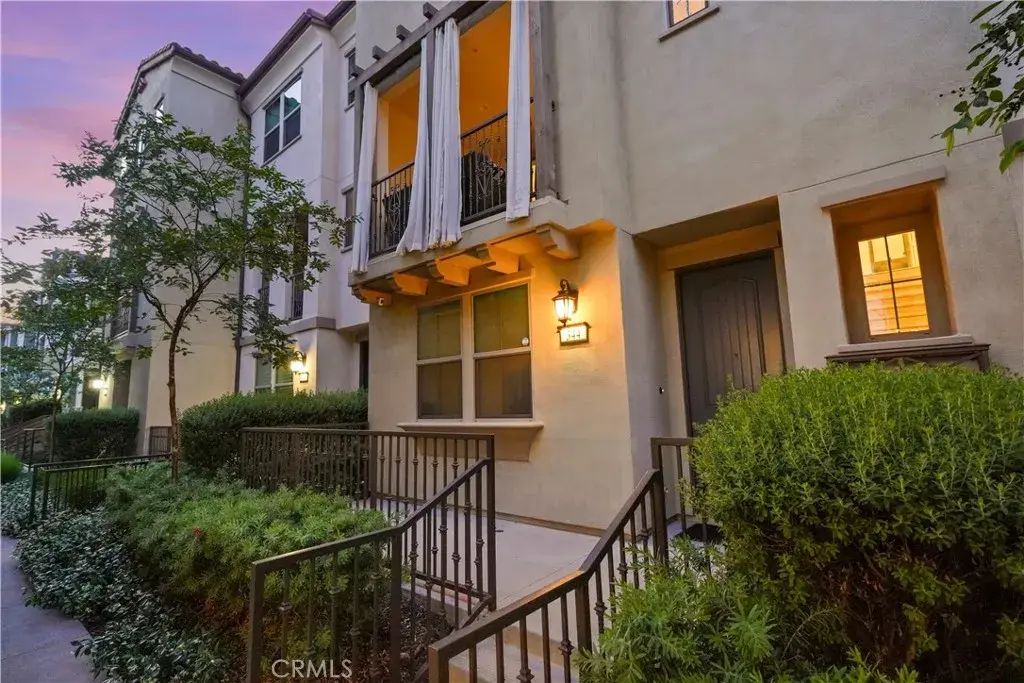 344 Vintage Way, Tustin