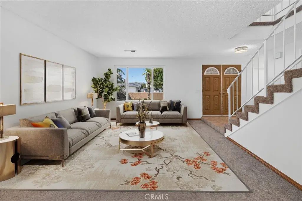 1568 Woodbury, Harbor City