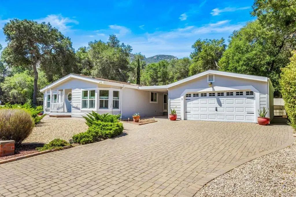 8975 Lawrence Welk Drive 7, Escondido