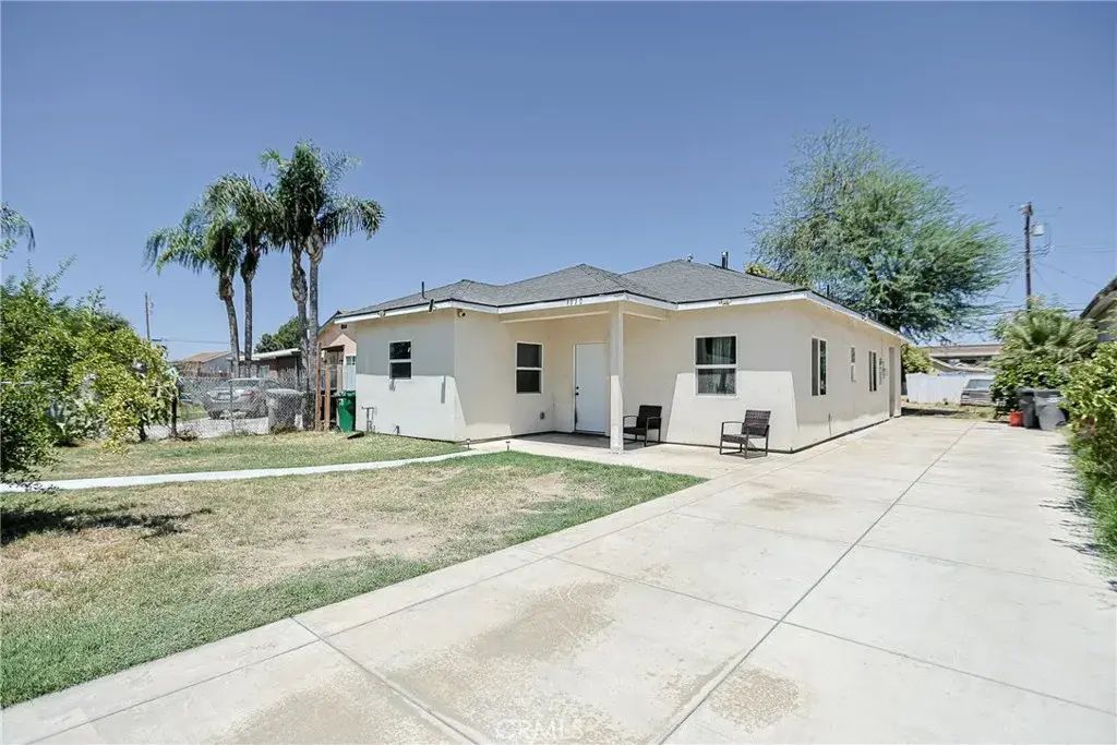 1012 Feliz, Bakersfield