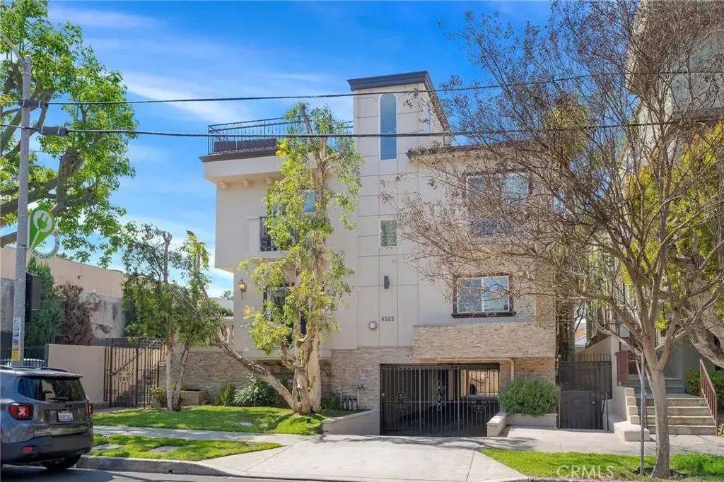 4325 Stern Avenue, Sherman Oaks