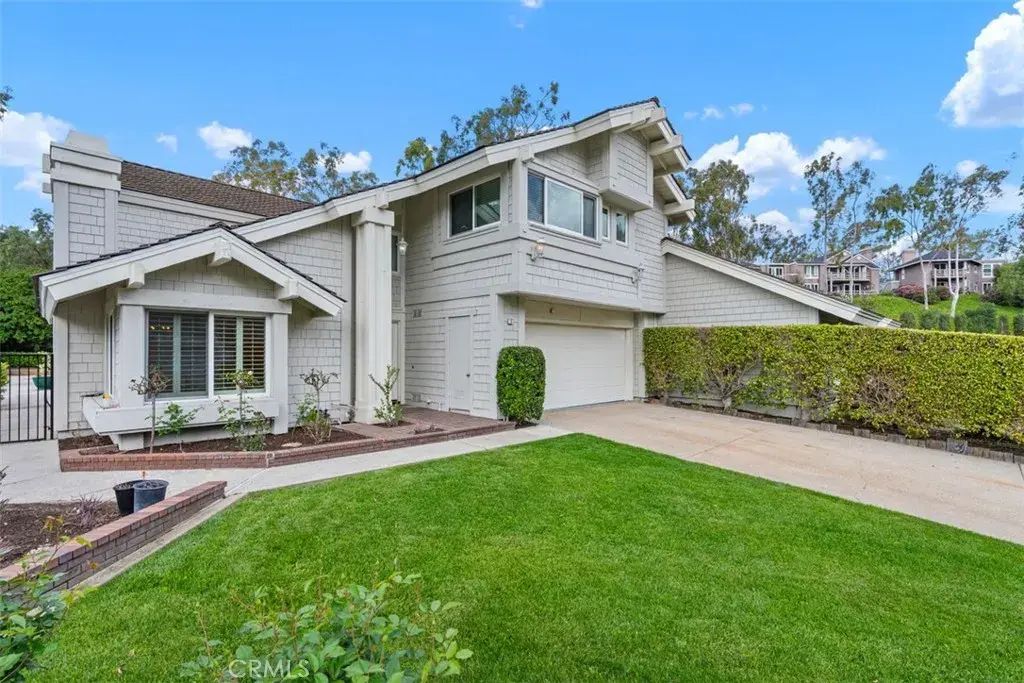1 Tumbleweed, Irvine