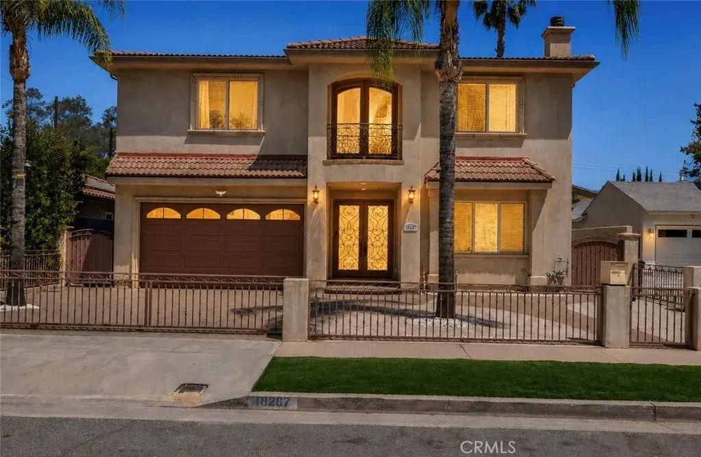 18267 Valley Vista Boulevard, Tarzana
