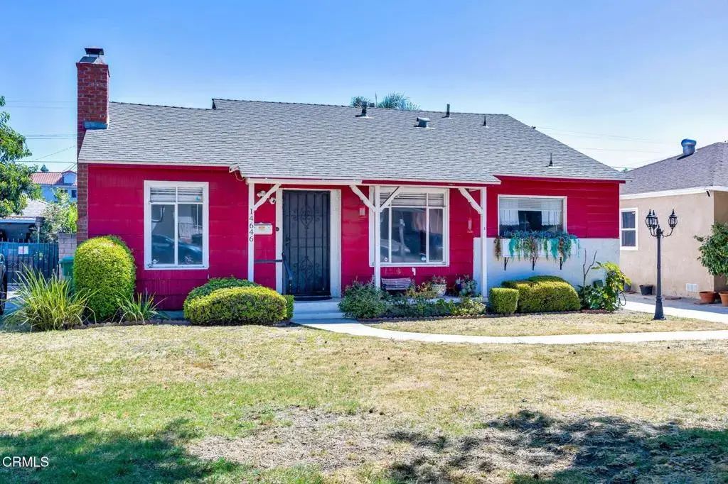 14646 Leadwell Street, Van Nuys