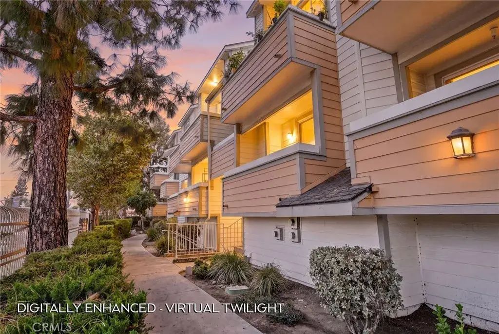 11150 Glenoaks Boulevard 309, Pacoima