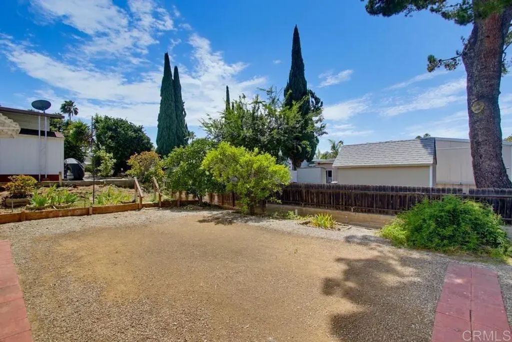 1219 E Barham Drive 24, San Marcos