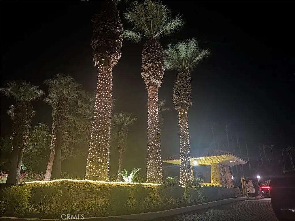 685 N Ashurst Ct H208, Palm Springs