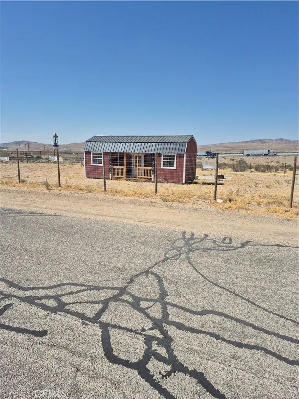 28124 Apache, Barstow