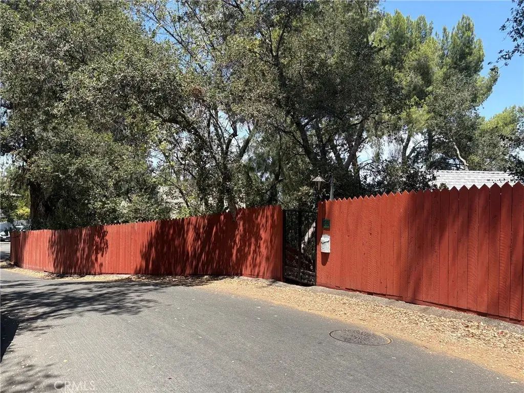 4924 Alatar, Woodland Hills