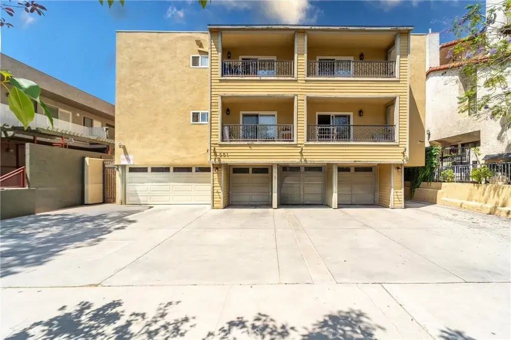 551 W Stocker Street 3, Glendale