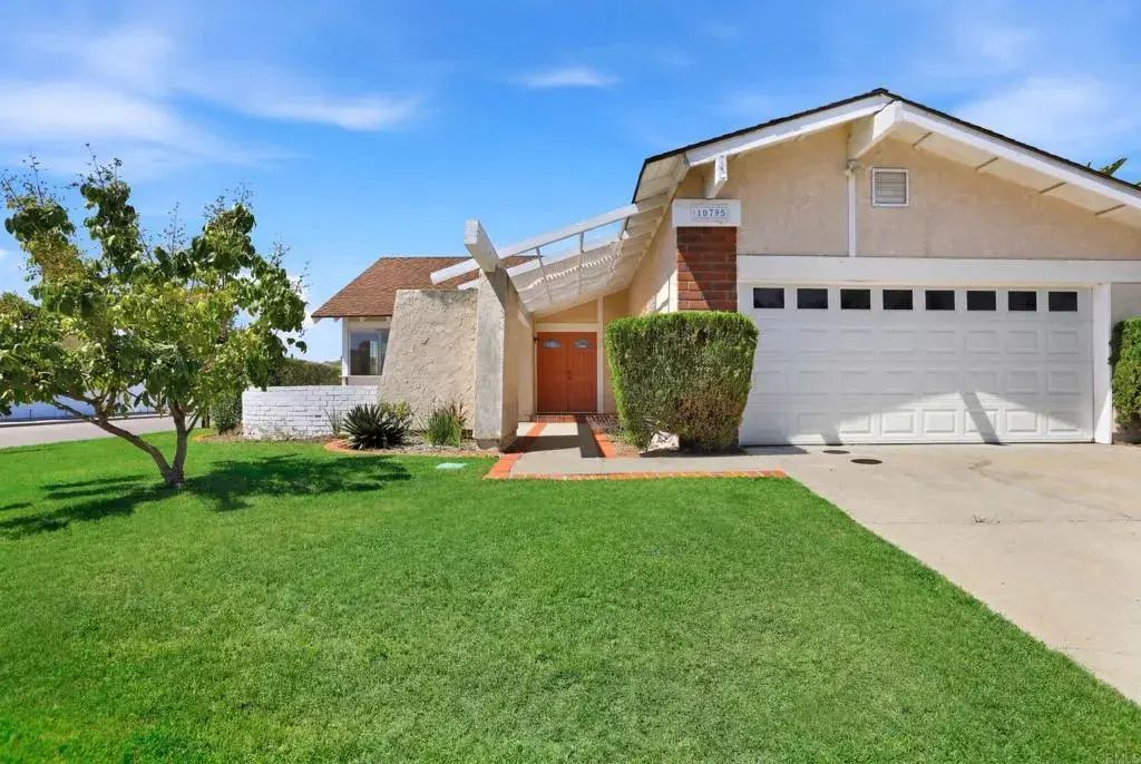 10395 Orozco Road, 