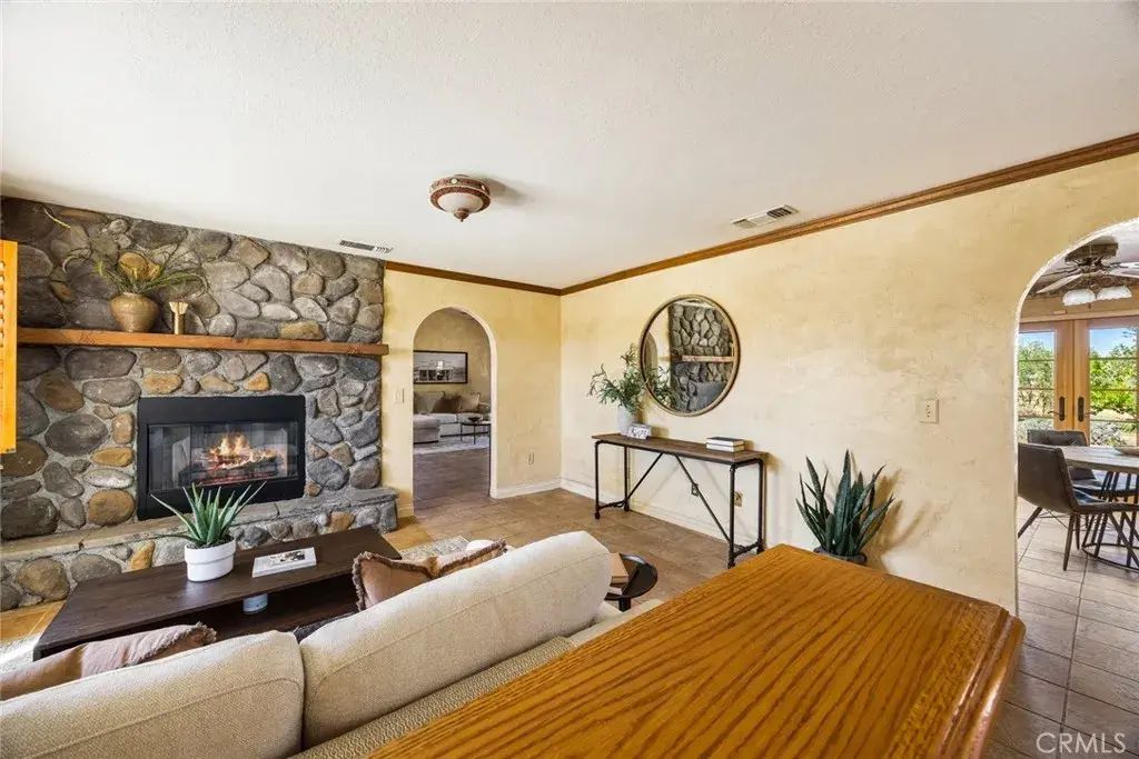 5955 Whispering Oaks Way, Paso Robles