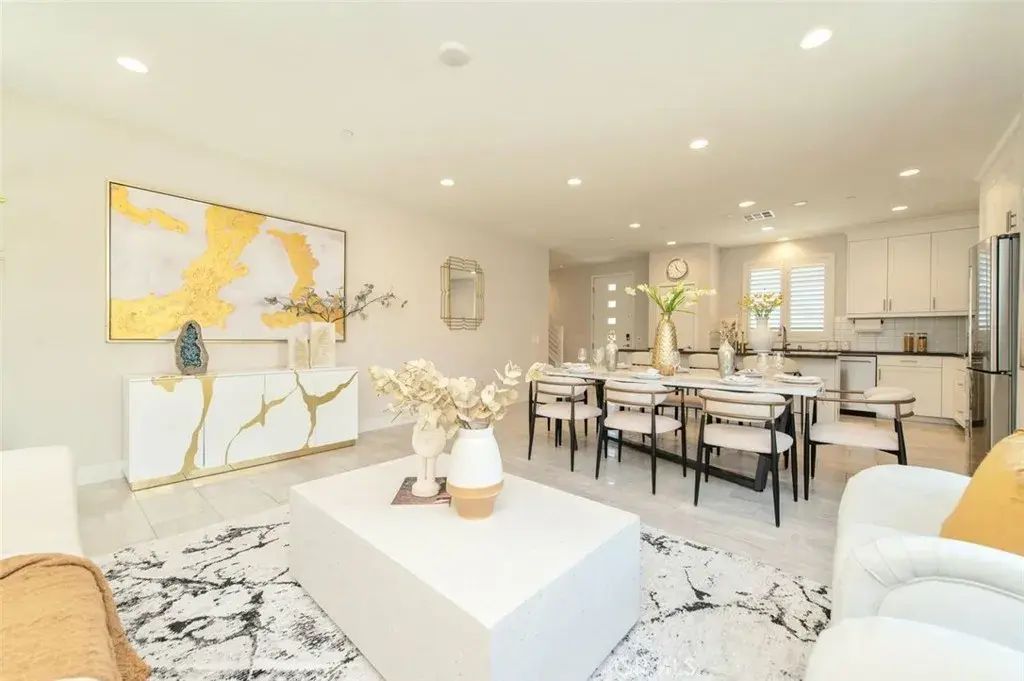 123 Tenor, Irvine