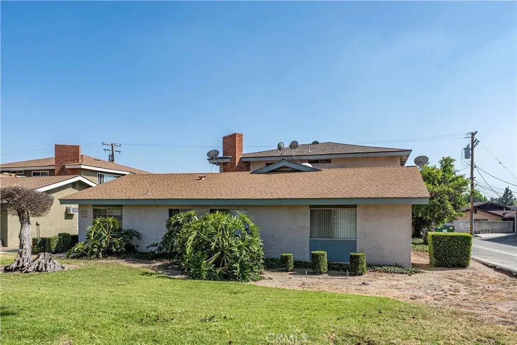 2524 Price, La Verne