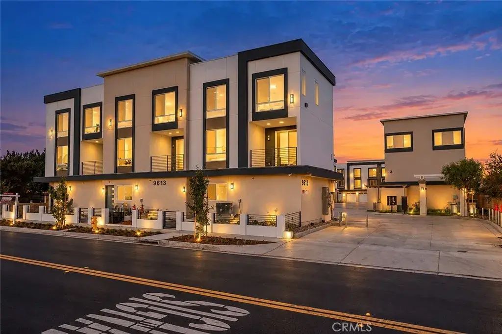 9613 Juniper Avenue 19, Fontana