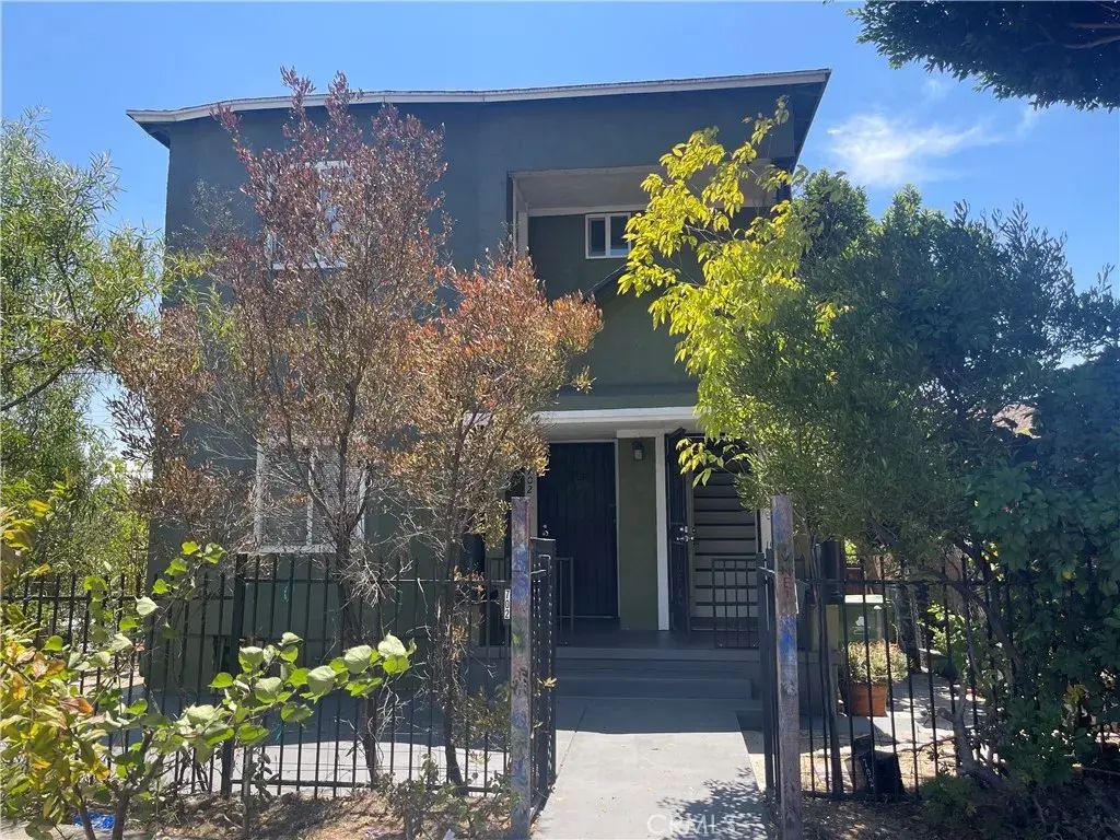 704 S Soto, Los Angeles