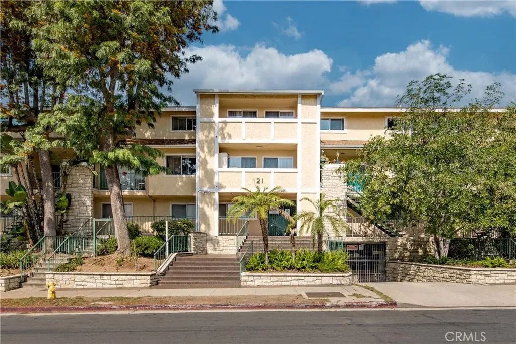 121 Sinclair Avenue 206, Glendale