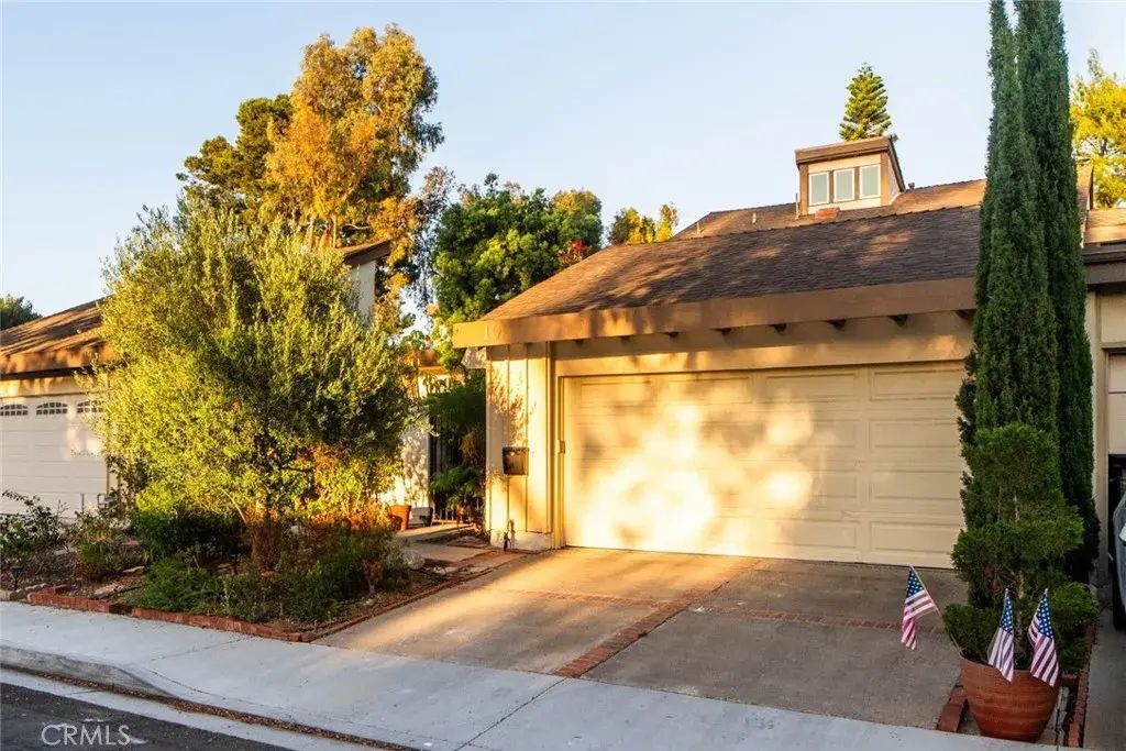 10 Oak Tree Lane, Irvine