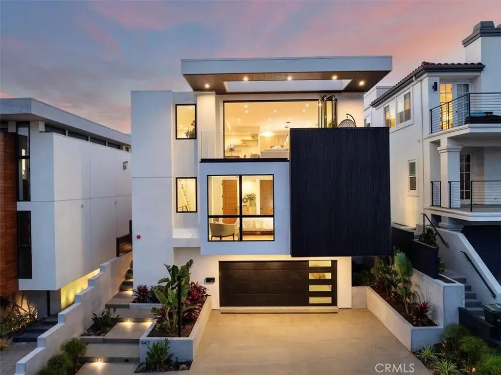 947 7th Street, Hermosa Beach