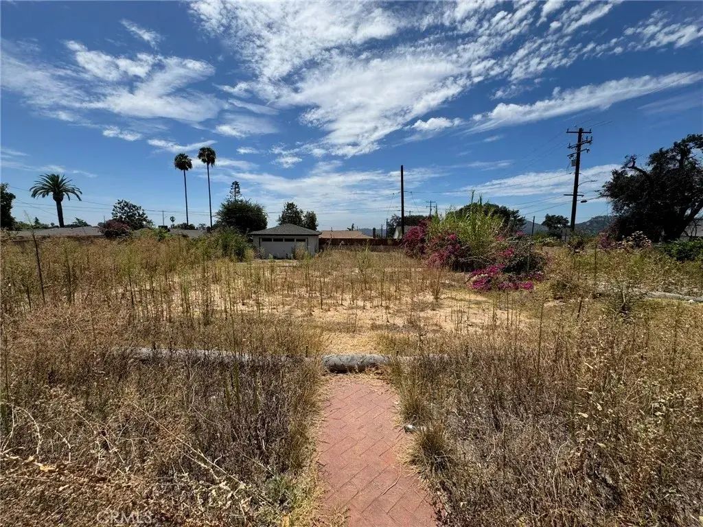 16 E Altadena, Altadena