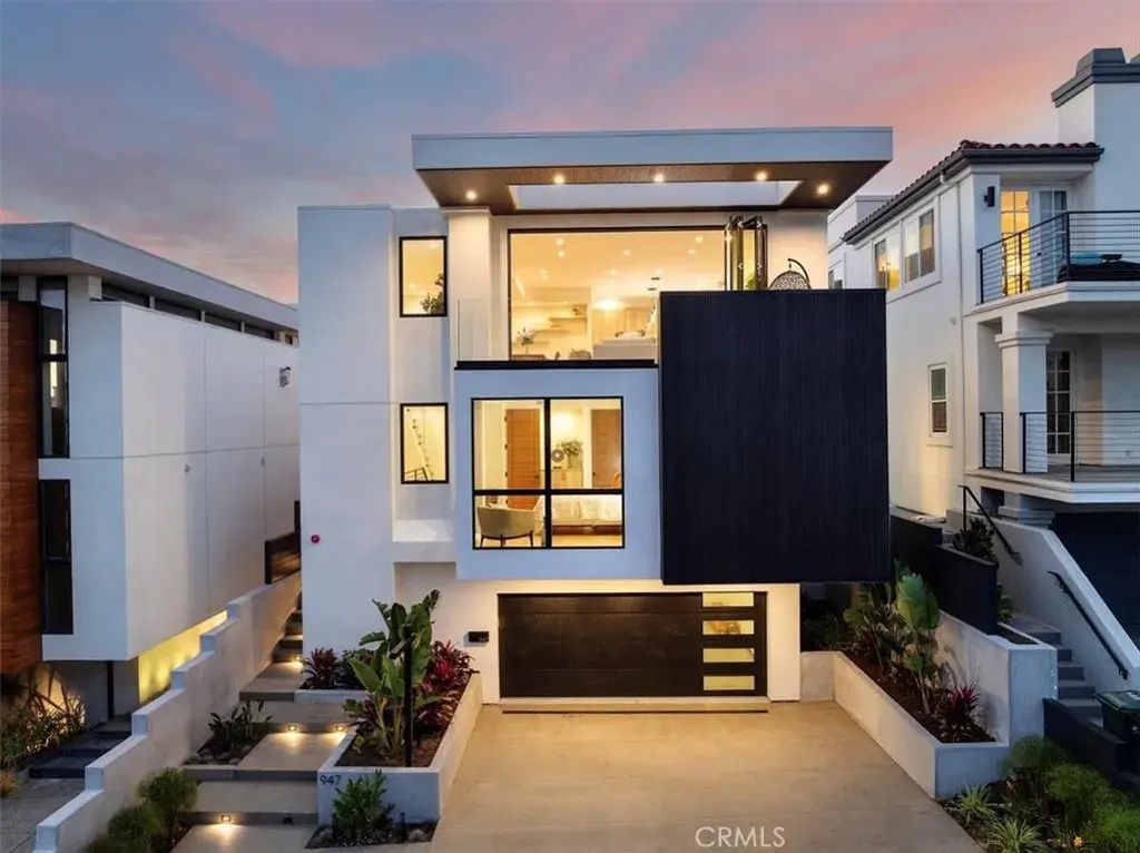 947 7th Street, Hermosa Beach