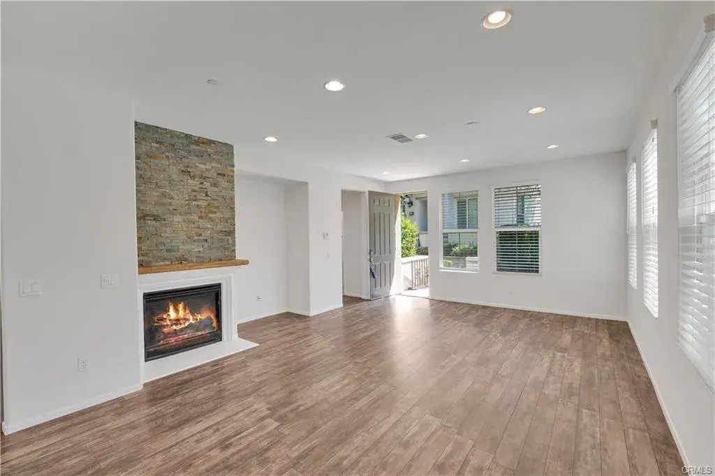 15723 Parkhouse Drive 91, Fontana