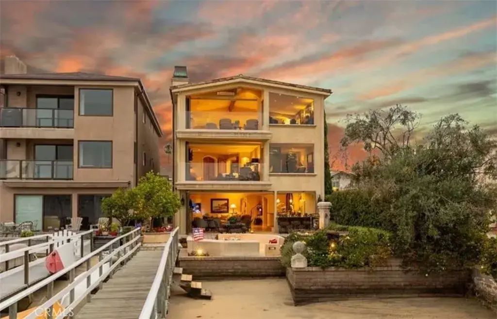900 E Balboa Boulevard, Newport Beach