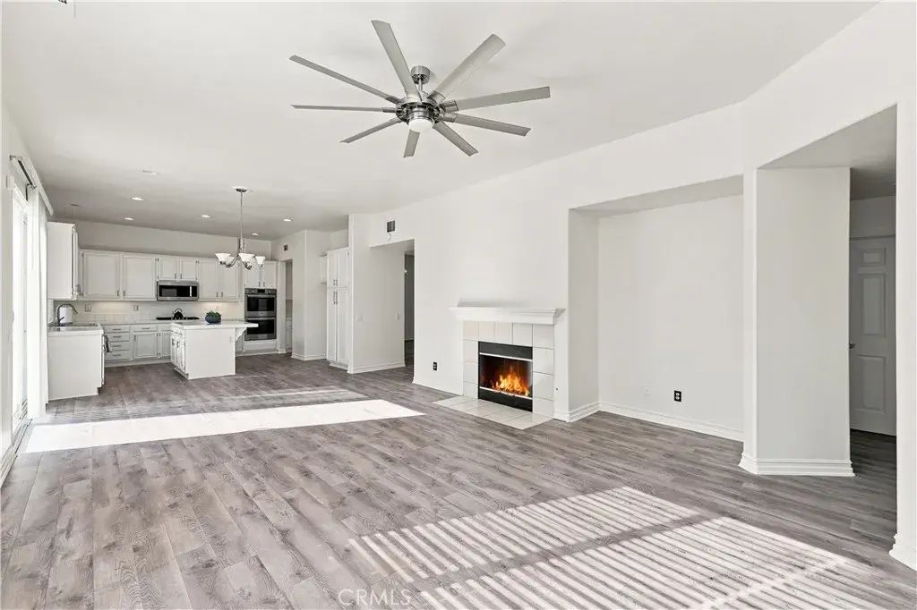8386 Barnwood, Riverside