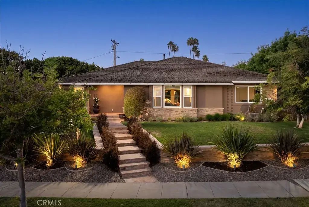 5581 E Lonna Linda Drive, Long Beach