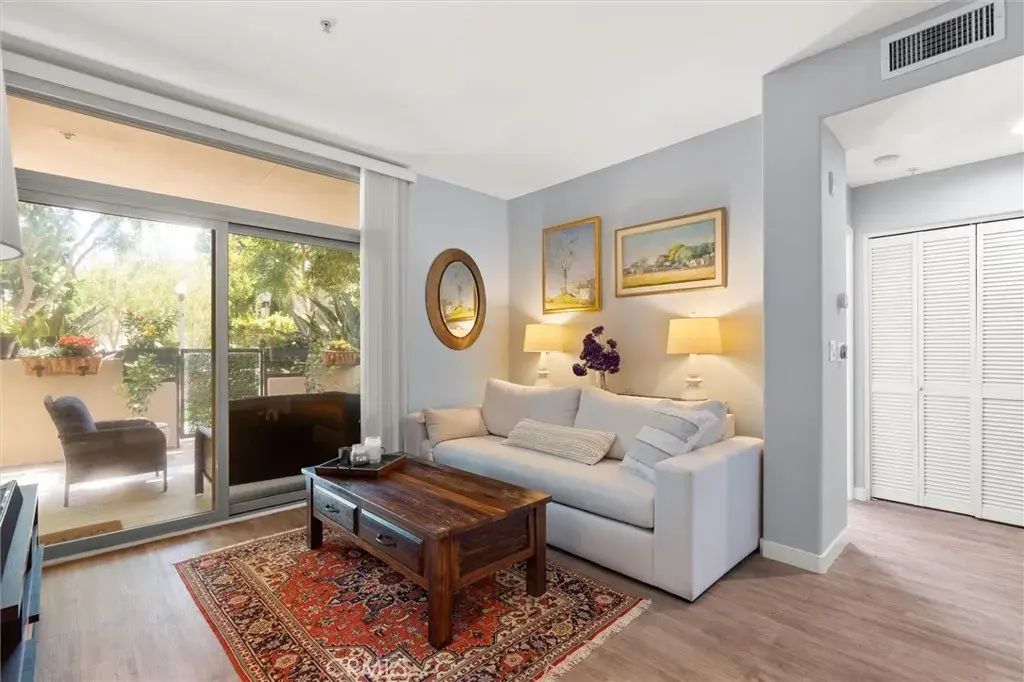 13044 Pacific Promenade 128, Playa Vista