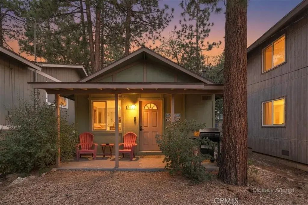 728 Holmes Lane, Sugarloaf