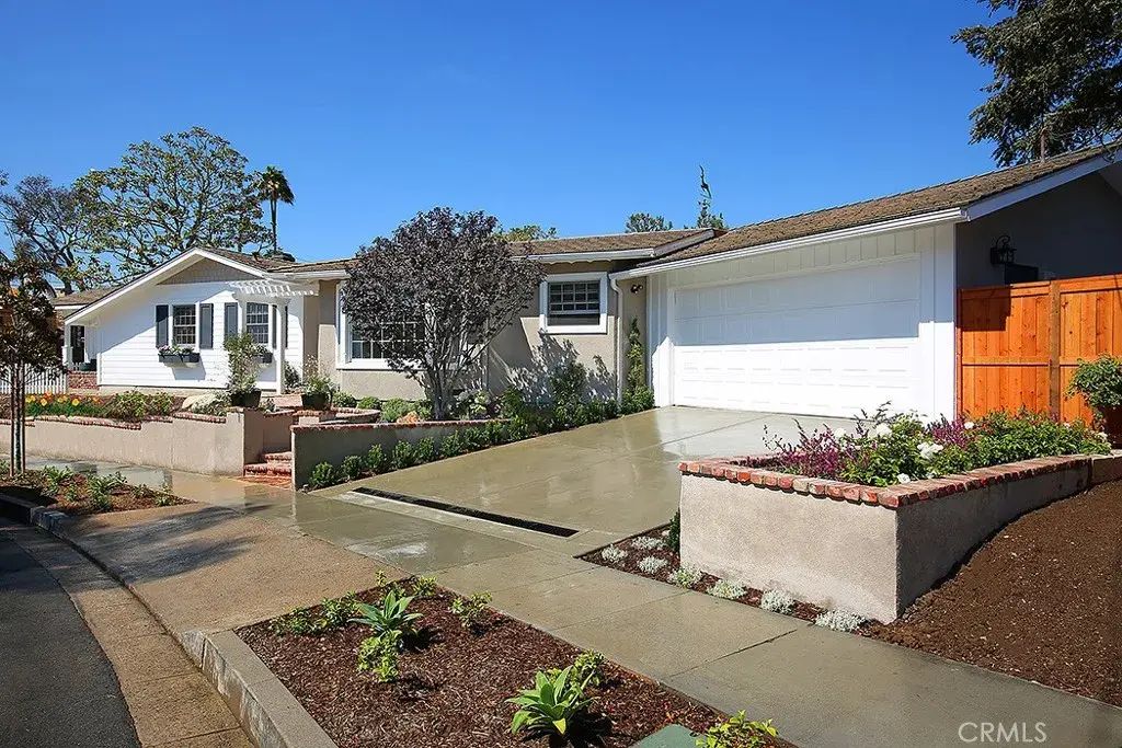 554 Hazel Drive, Corona Del Mar