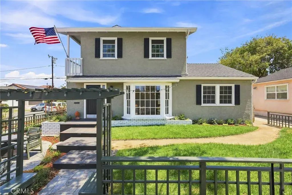 1408 Harkness, Manhattan Beach
