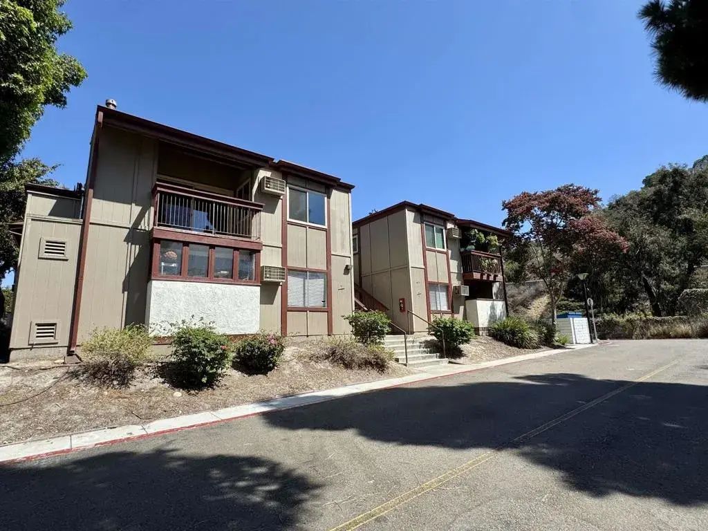 5473 Adobe Falls Rd- 16, 
