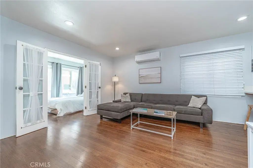 325 Cedar, Long Beach