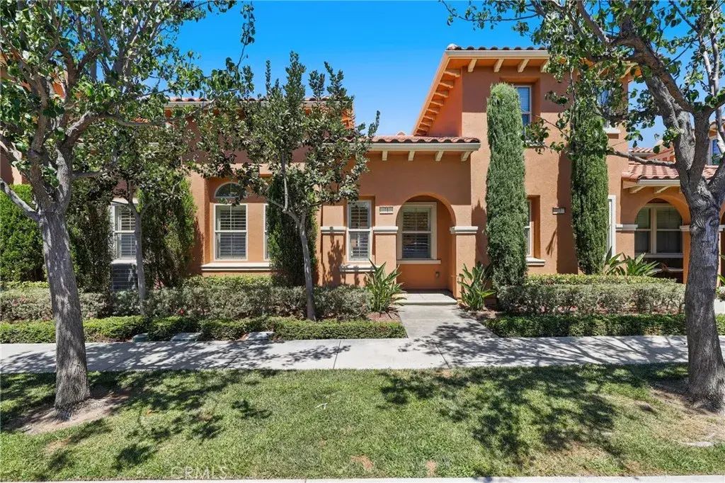 31 Roycroft, Irvine