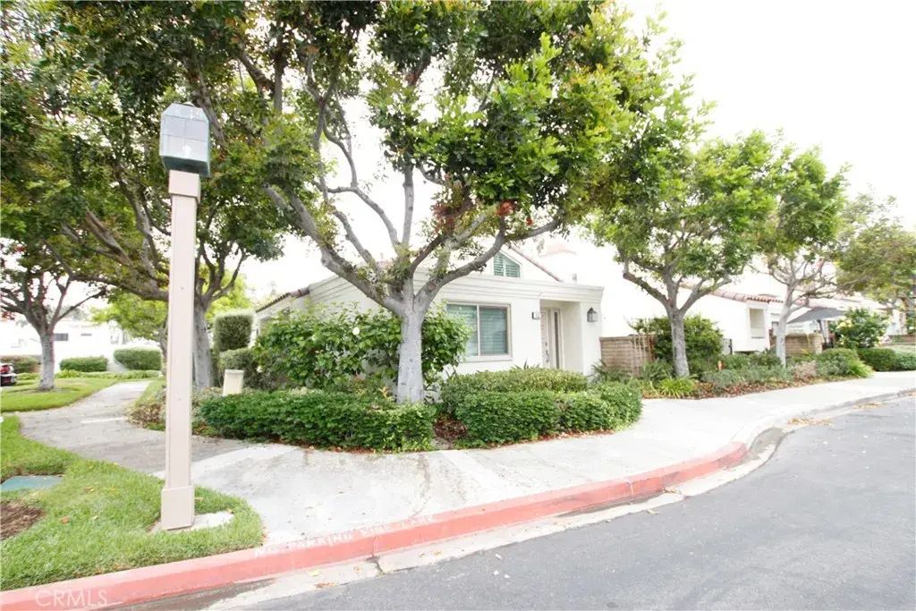 32 Morena, Irvine