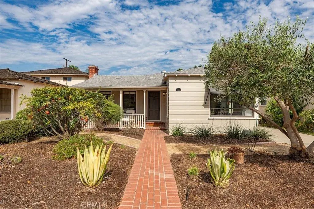 3626 Gaviota Avenue, Long Beach