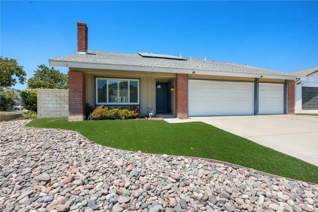 2742 S Desert Forest, Ontario