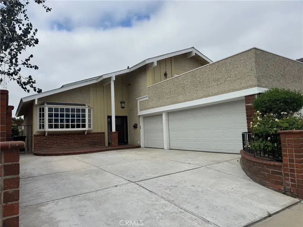 6402 Cantiles, Cypress