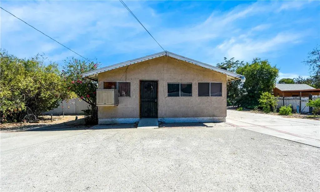 2471 W 1st, San Bernardino