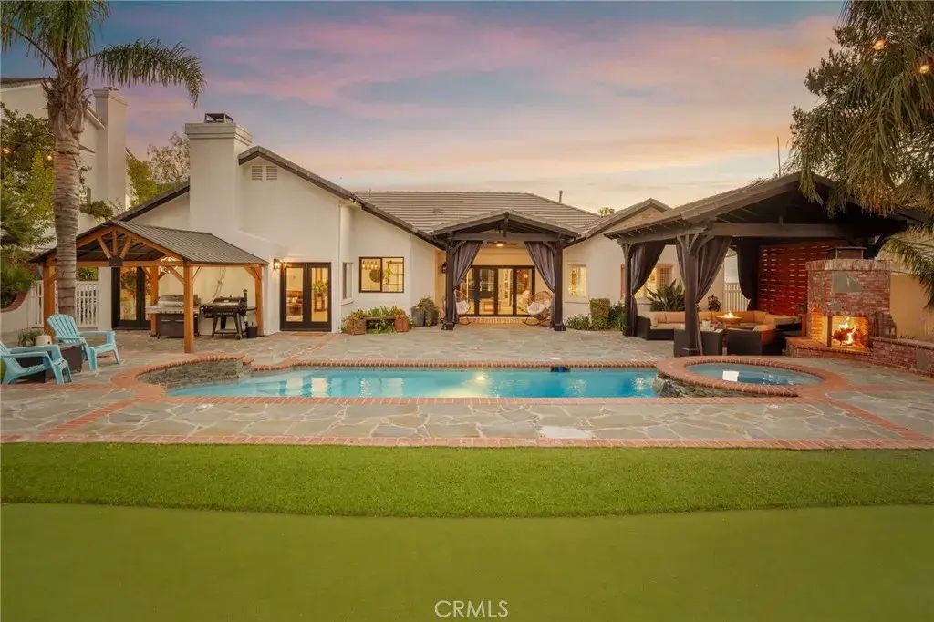 15263 Saddleback Road, Canyon Country